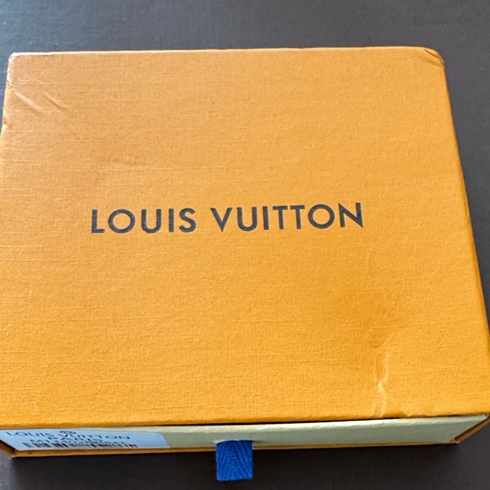 Beautiful Wallet. - Picture 6 of 7